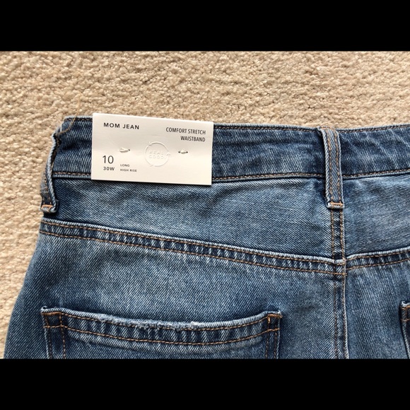American Eagle AE Mom Jean Cool Classic Blue Size 10 Long Knee Rips Straight - Picture 15 of 15